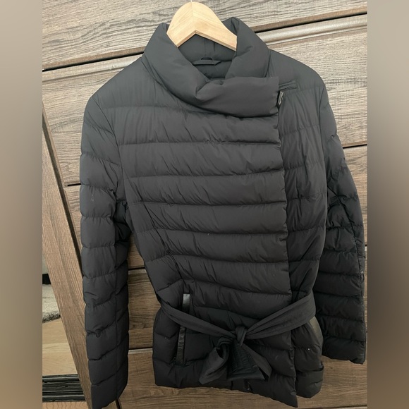 Women’s mackage “Greta” light down puffer with belt - Picture 2 of 5